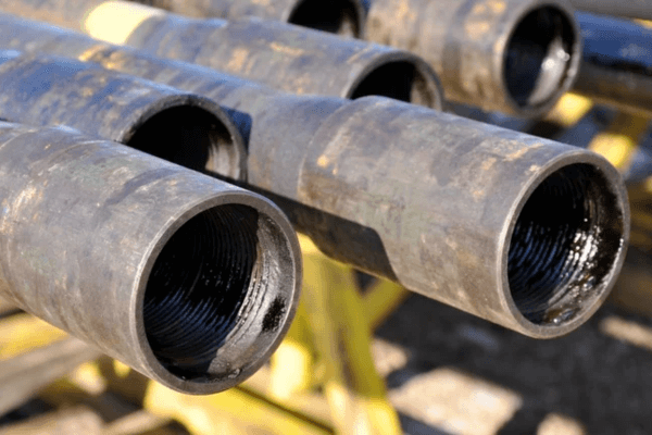 Offshore drill pipe showing the inside of the threads (1)